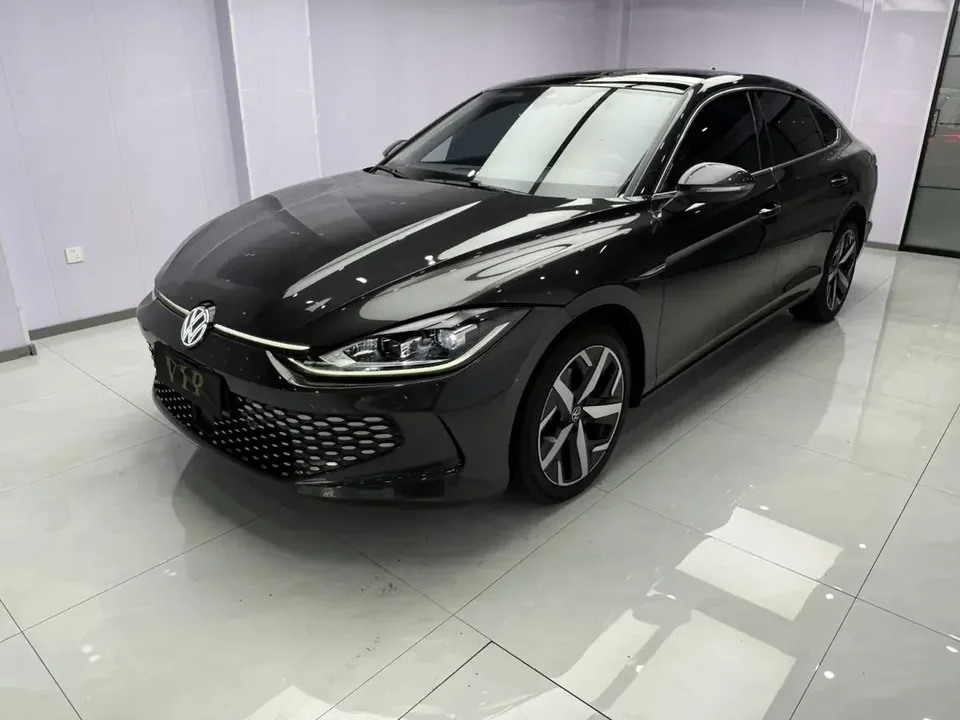 Volkswagen Lamando Lingdu 2022 Lingdu L 280TSI DSG Cool Edition 2022 — photo 1, buy with delivery to Moscow
