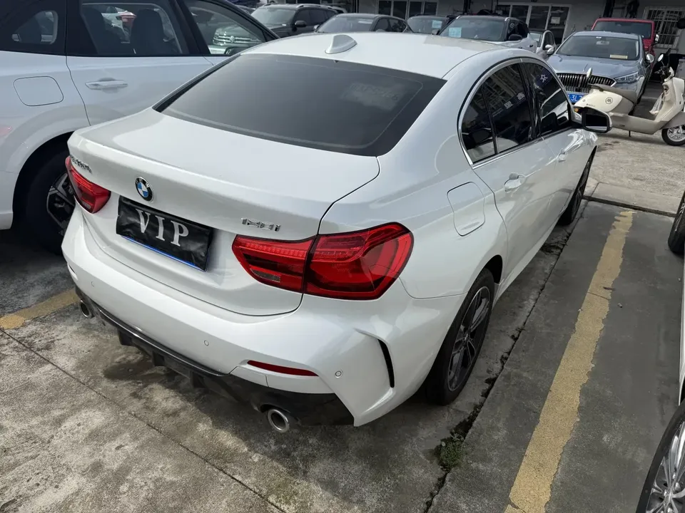 BMW 1 Series BMW 1 Series 2023 120i M Sport 2023 — thumbnail 2