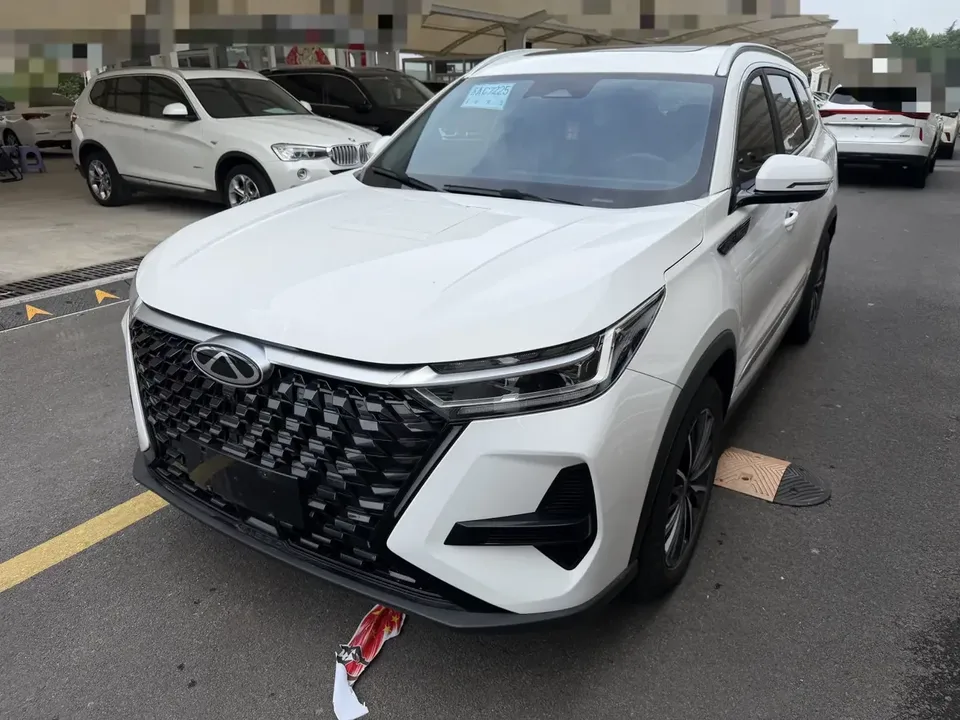 Chery Tiggo 8 Pro Tiggo 8 PRO 2025 290T 2WD Deluxe Edition 2024 — photo 1, buy with delivery to Moscow