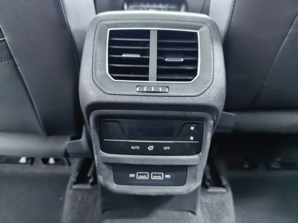 Volkswagen Tayron Tanyue 2023 300TSI 2WD Luxury Plus Advanced Edition 2024 — миниатюра 3