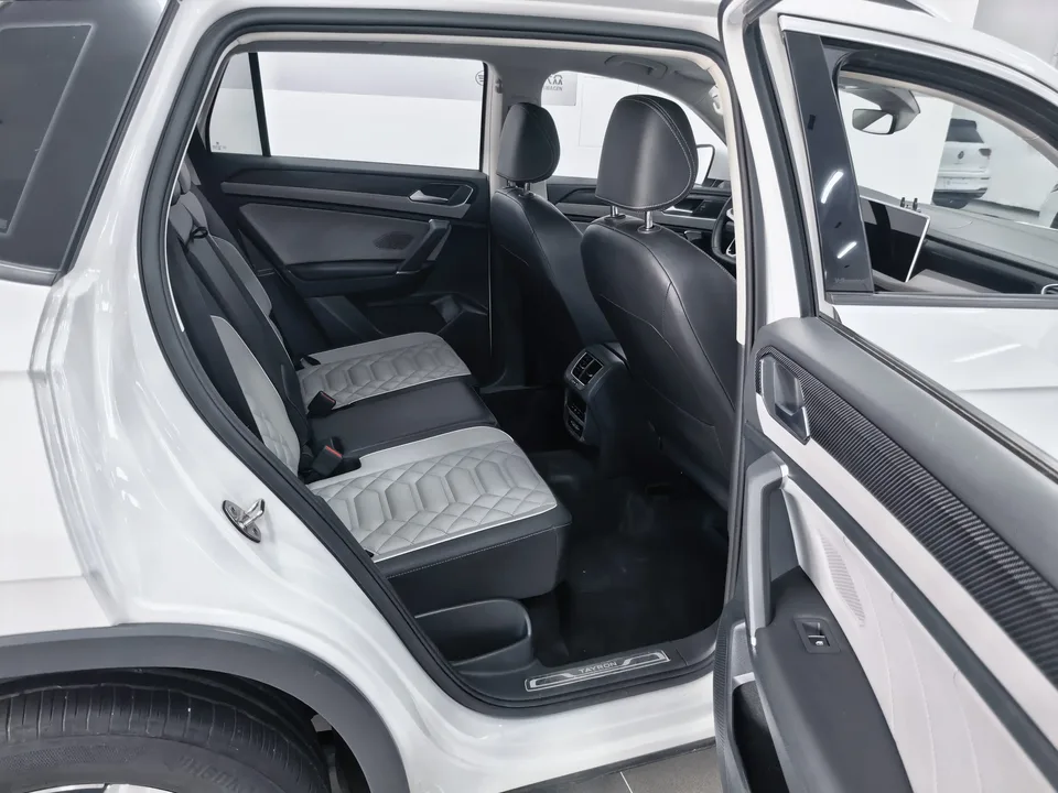 Volkswagen Tayron Tanyue 2023 300TSI 2WD Luxury Plus Advanced Edition 2024 — миниатюра 5