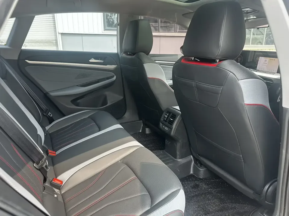 Volkswagen Lamando Lingdu 2022 Lingdu L 280TSI DSG Hot Edition 2022 — thumbnail 3