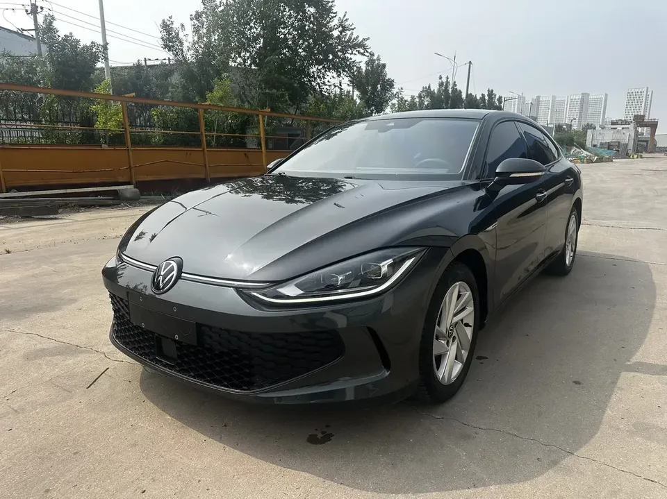 Volkswagen Lamando Lingdu 2022 Lingdu L 280TSI DSG Hot Edition 2022 — photo 1, buy with delivery to Moscow