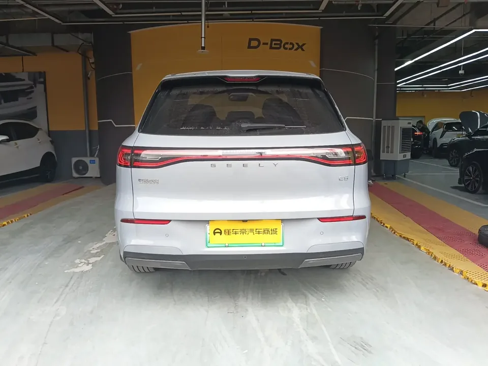 Geely Galaxy E5 Galaxy E5 2024 440km Departure Edition 2025 — thumbnail 2