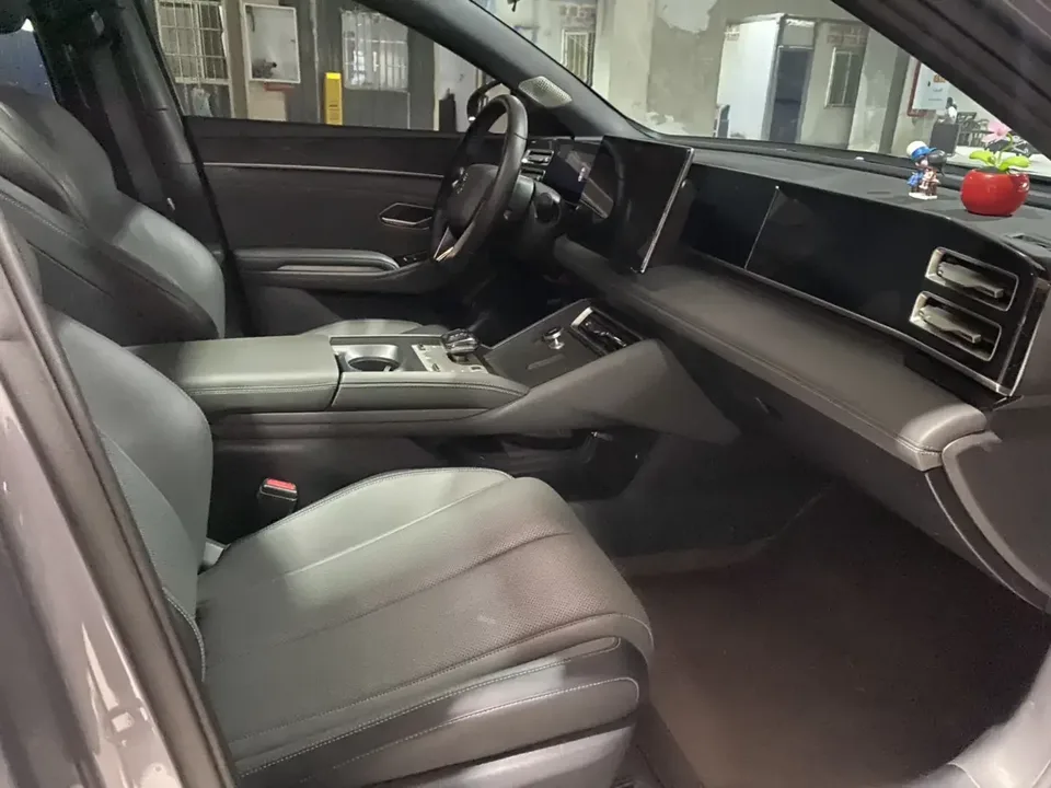 BYD Qin L DM Qin L DM 2025 Intelligent Driving Edition DM-i 80KM Leading Edition 2024 — thumbnail 3
