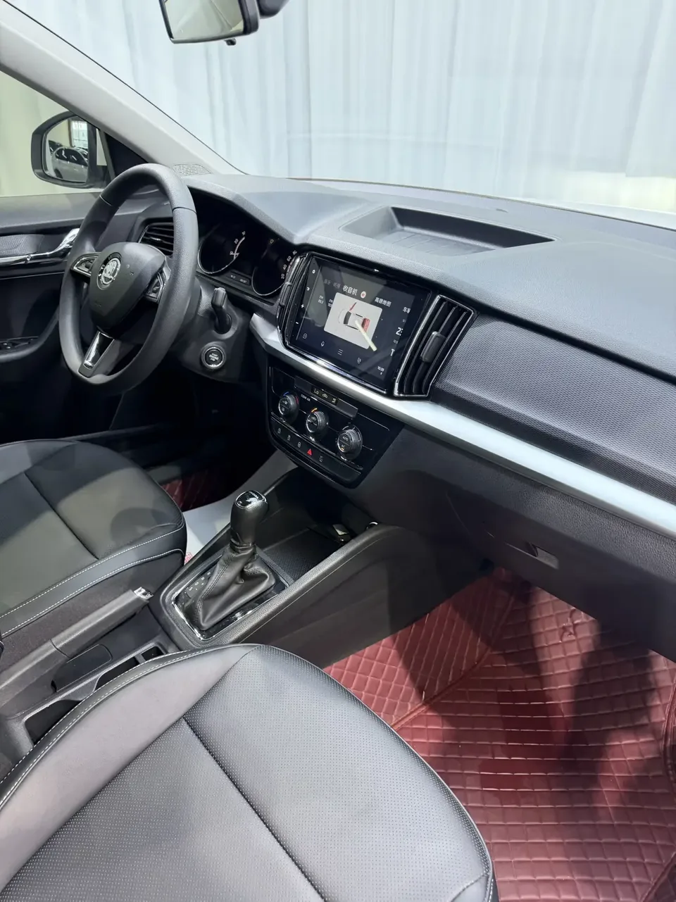 Skoda Comek Comek 2023 Modified 1.5L Automatic Comfort Edition 2023 — thumbnail 3