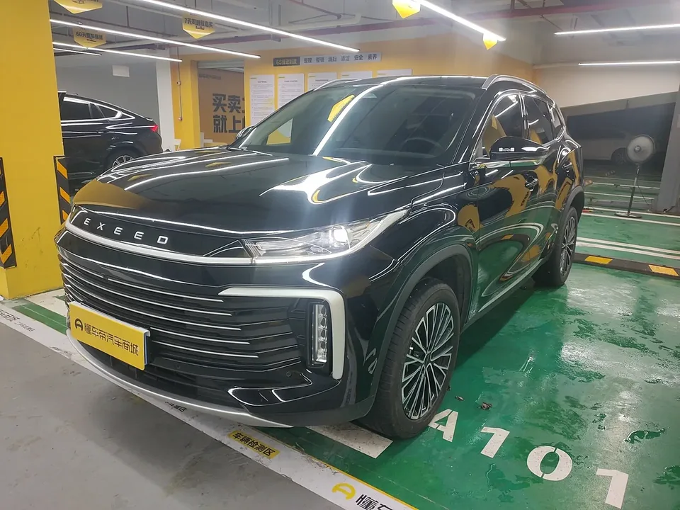 Exeed TXL Stars in the clouds 2025 300T 2WD Star Edition 2025 — photo 1, buy with delivery to Moscow
