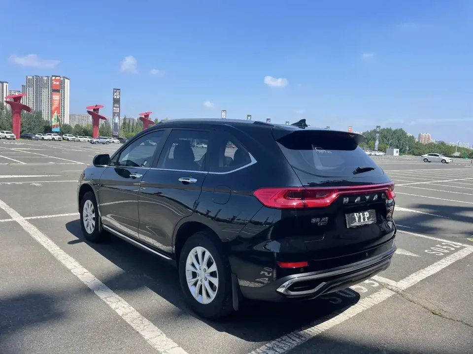 Haval M6 Haval M6 2021 PLUS 1.5T Manual Luxury Smart Connection 2023 — thumbnail 2