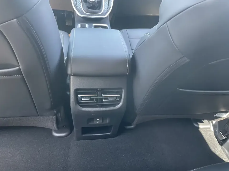 Haval M6 Haval M6 2021 PLUS 1.5T Manual Luxury Smart Connection 2023 — thumbnail 3