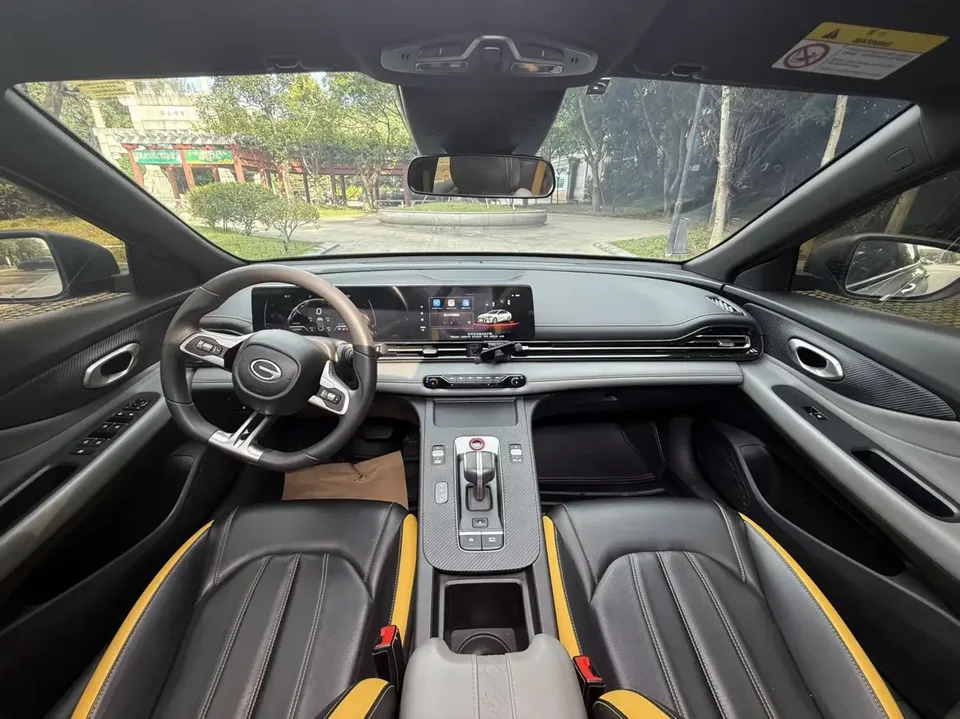 GAC Trumpchi Empow Shadow Leopard 2023 2.0L DHT Intelligent Hybrid 2024 — thumbnail 4