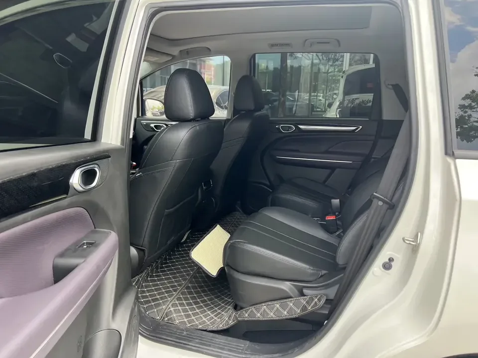 GAC Trumpchi M6 Trumpchi M6 2024 MAX 270T WDCT Premium Edition 2025 — миниатюра 3