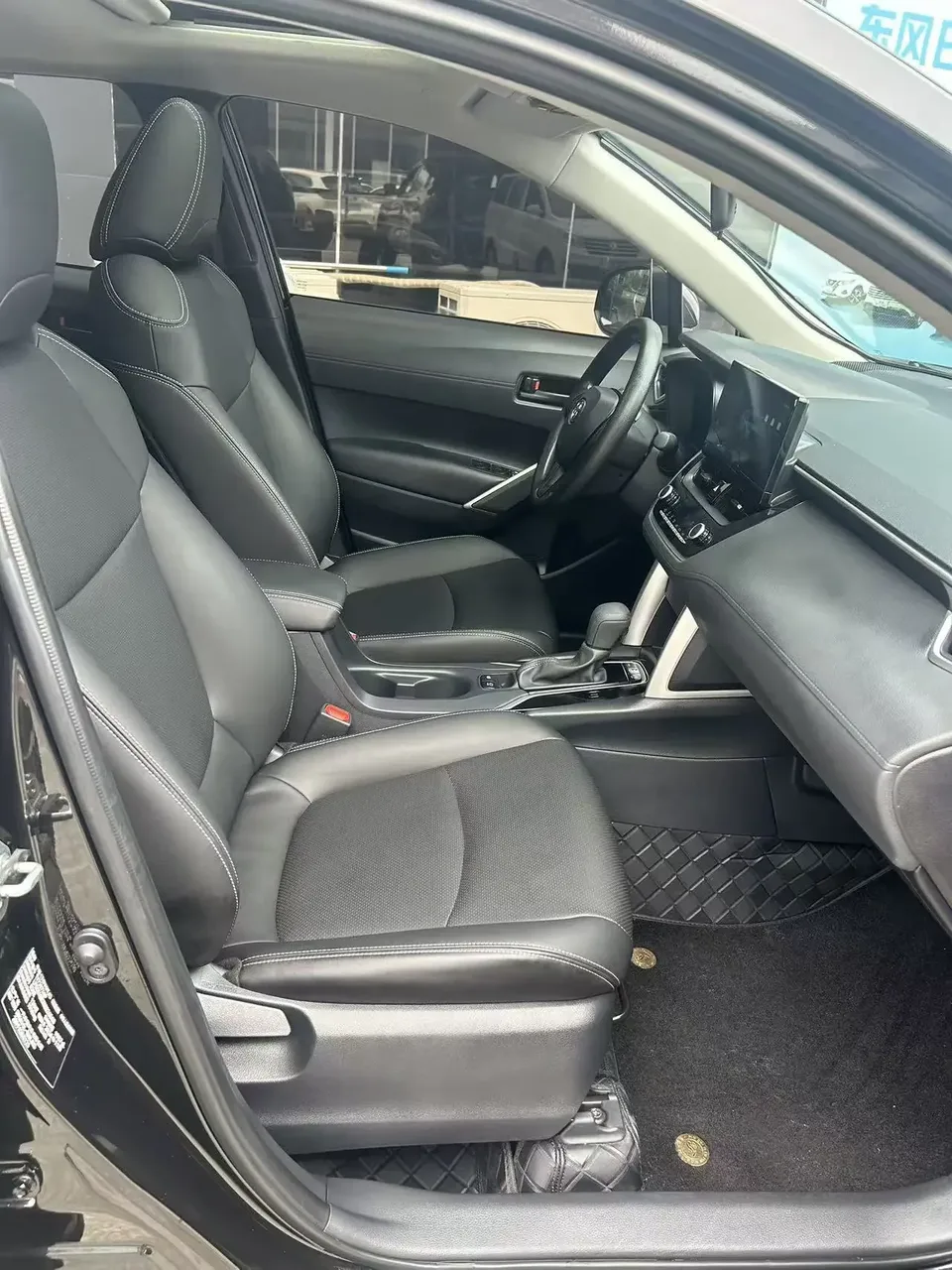 Toyota CorollaCross Corolla Sharp 2024 2.0L CVT Elite Edition 2025 — thumbnail 3