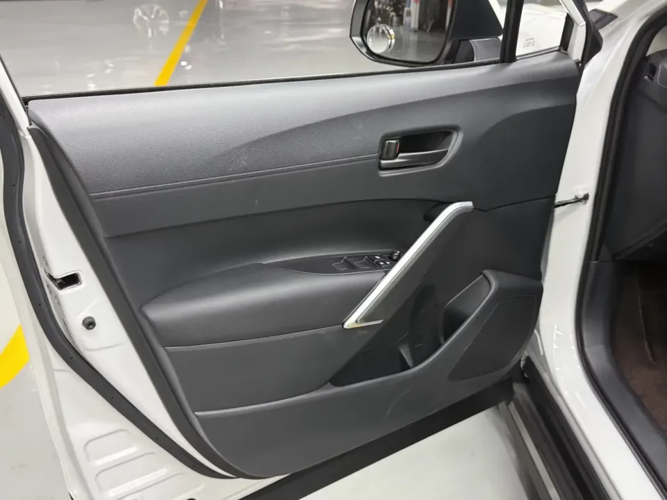 Toyota CorollaCross Corolla Sharp 2024 2.0L CVT Elite Edition 2025 — thumbnail 4
