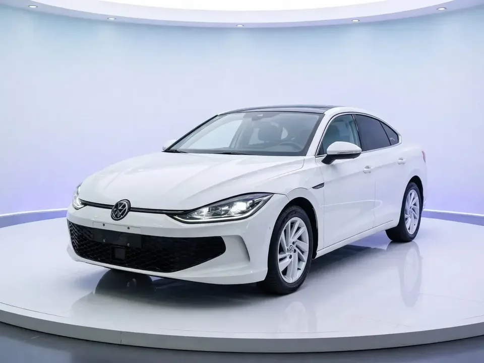 Volkswagen Lamando Lingdu 2022 Lingdu L 280TSI DSG Hot Edition 2022 — фото 1, купить с доставкой в Москву