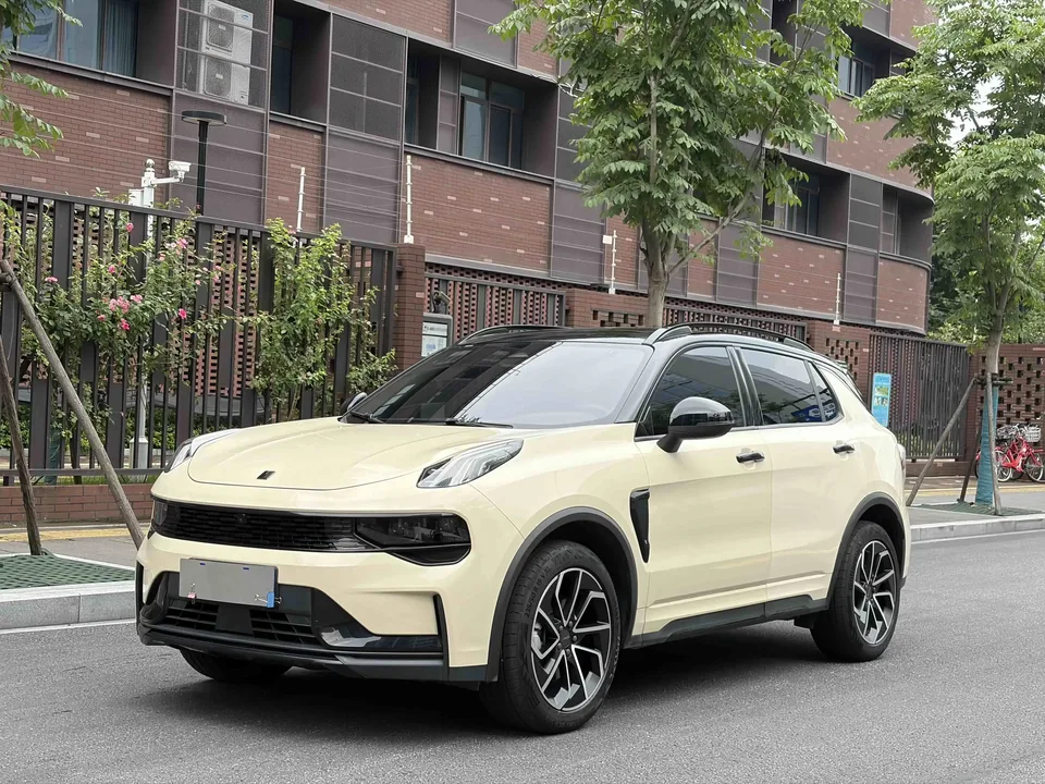 Lynk & Co 01 Lynk & Co 01 2023 EM-F PM 2022 — photo 1, buy with delivery to Moscow