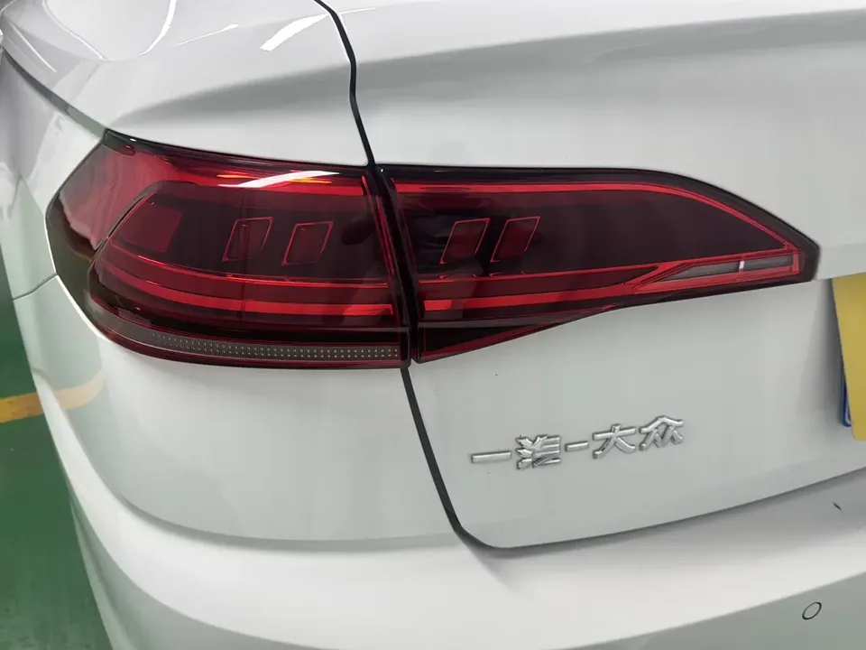 Volkswagen Bora Bora 2023 300TSI DSG Premium Edition 2024 — thumbnail 4