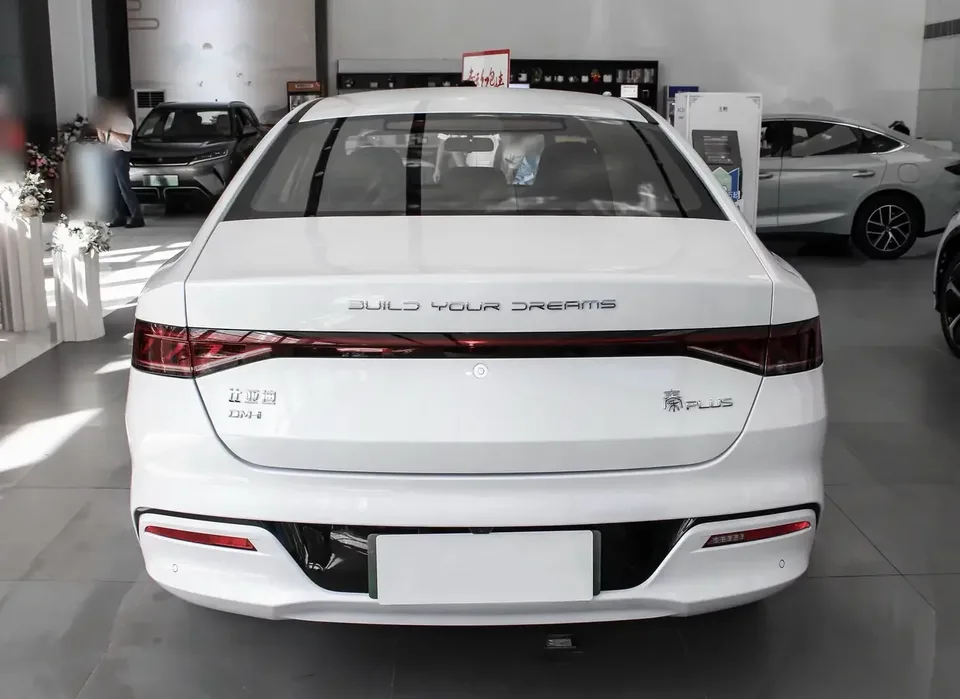 BYD Qin PLUS DM Qin PLUS DM 2024 Honor Edition DM-i 55KM Leading Edition 2024 — thumbnail 2