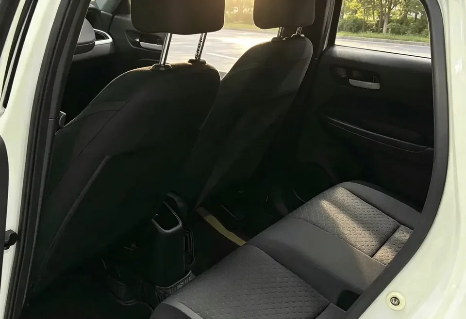 Honda FIT Fit 2022 1.5L CVT Trendy Sunroof Edition 2022 — миниатюра 3