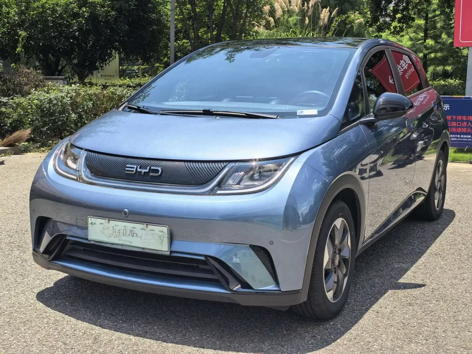 BYD Dolphin dolphin 2025 420KM Fashion Edition 2025 — photo 1, buy with delivery to Moscow