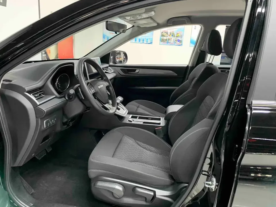 Haval M6 Haval M6 2023 PLUS 1.5T DCT Elite Smart Link 2023 — миниатюра 5