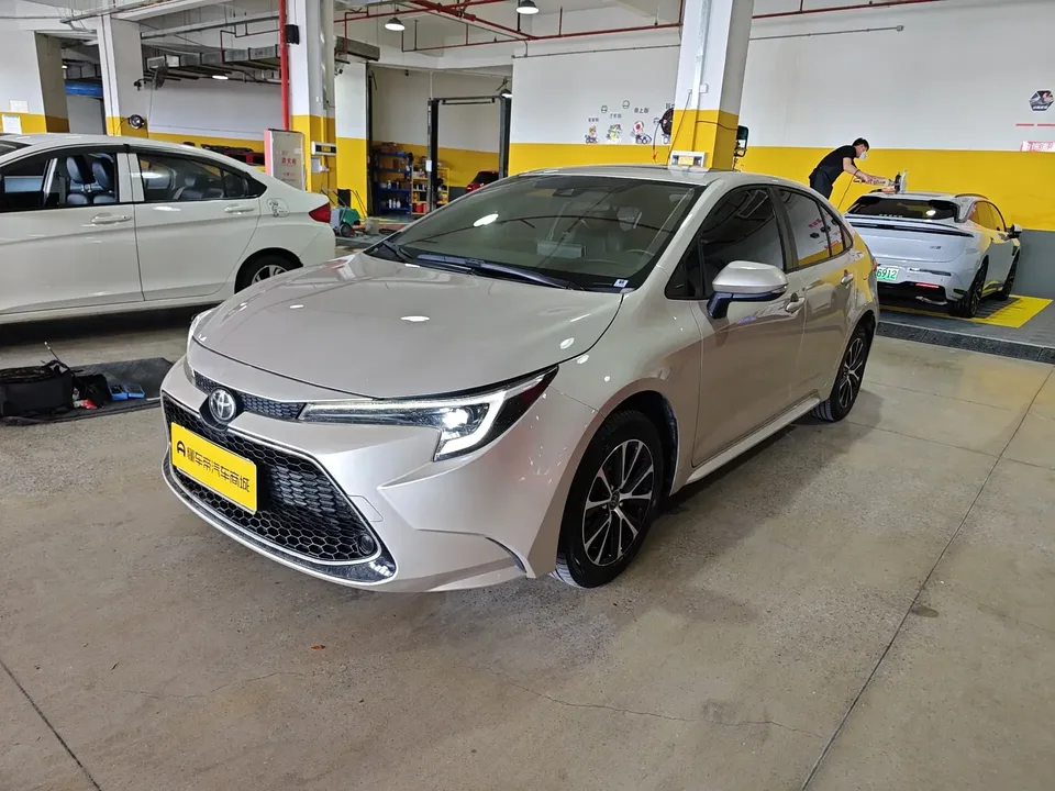 Toyota Levin Lei Ling 2023 185T Deluxe 2024 — фото 1, купить с доставкой в Москву
