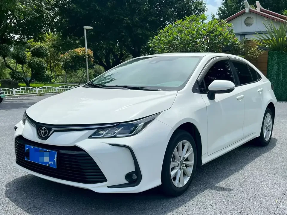 Toyota Corolla Corolla 2023 1.2T S-CVT Pioneer Edition 2023 — photo 1, buy with delivery to Moscow