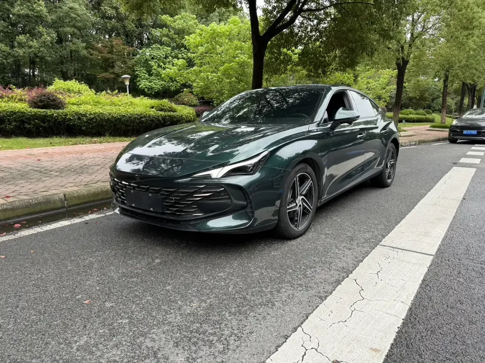 MG 7 MG7 2023 1.5T DCT Comfort Edition 2023 — photo 1, buy with delivery to Moscow