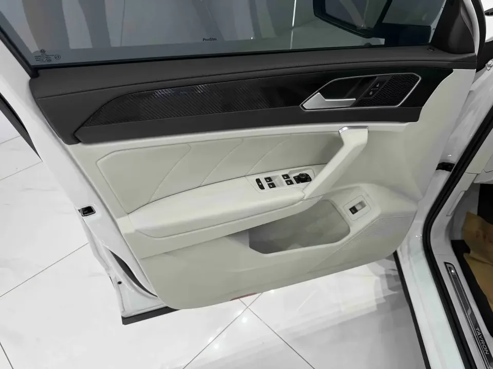 Volkswagen Tayron Tanyue 2023 280TSI 2WD Luxury Plus Advanced Edition 2023 — thumbnail 3