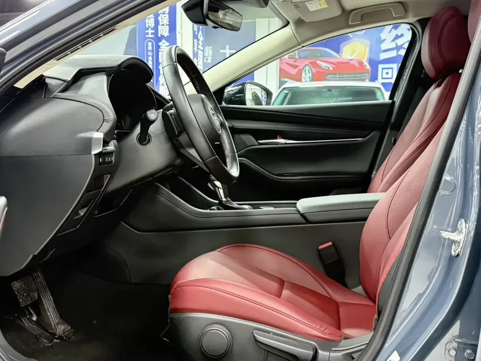 Mazda Axela Mazda3 Angkesela 2022 2.0L Automatic Elegant Edition 2023 — thumbnail 5