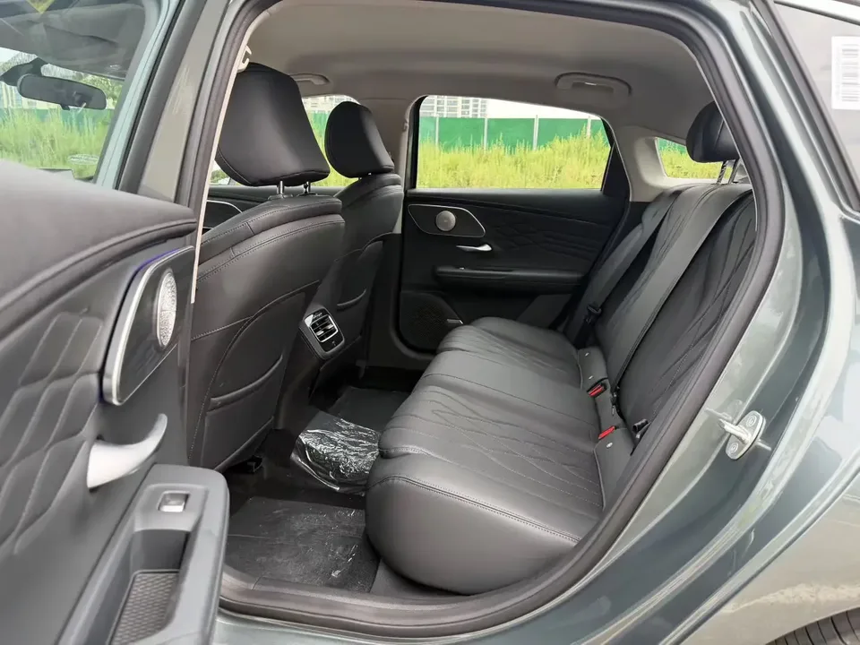 Chery Arrizo 8 PRO Arrizo 8 PRO 2025 1.6T DCT Standard Model 2026 — миниатюра 3