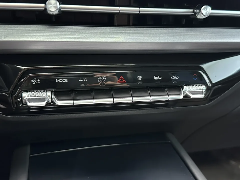 Wuling Jiachen Wuling Jiachen 2022 1.5T CVT Smart Luxury 2022 — thumbnail 3