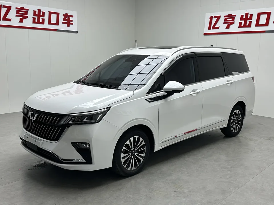 Wuling Jiachen Wuling Jiachen 2022 1.5T CVT Smart Luxury 2022 — photo 1, buy with delivery to Moscow