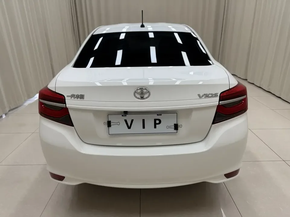 Toyota Vios Vios 2022 1.5L CVT 20th Anniversary Edition 2023 — миниатюра 2