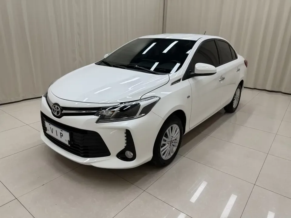 Toyota Vios Vios 2022 1.5L CVT 20th Anniversary Edition 2023 — photo 1, buy with delivery to Moscow