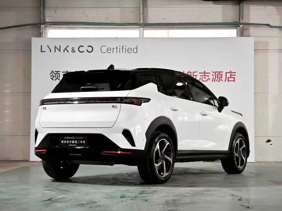 Lynk & Co 06 Lynk & Co 06 2025 Renew 1.5T Halo 2025 — миниатюра 2