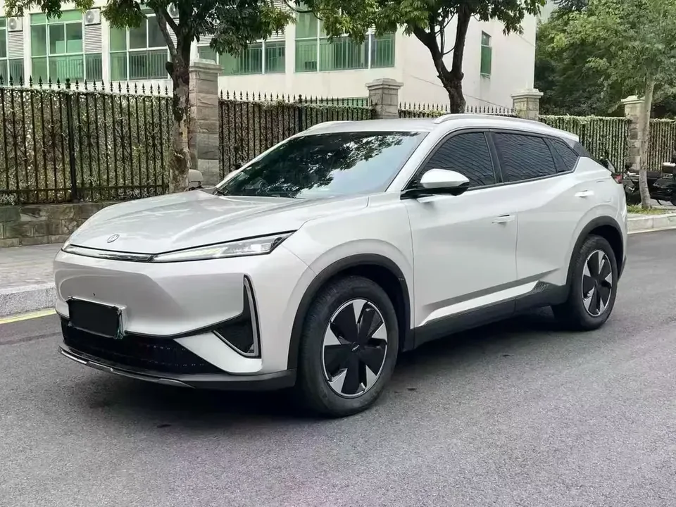 Dongfeng Fengshen L7 PHEV Fengshen L7 PHEV 2024 205 Pro 2024 — photo 1, buy with delivery to Moscow