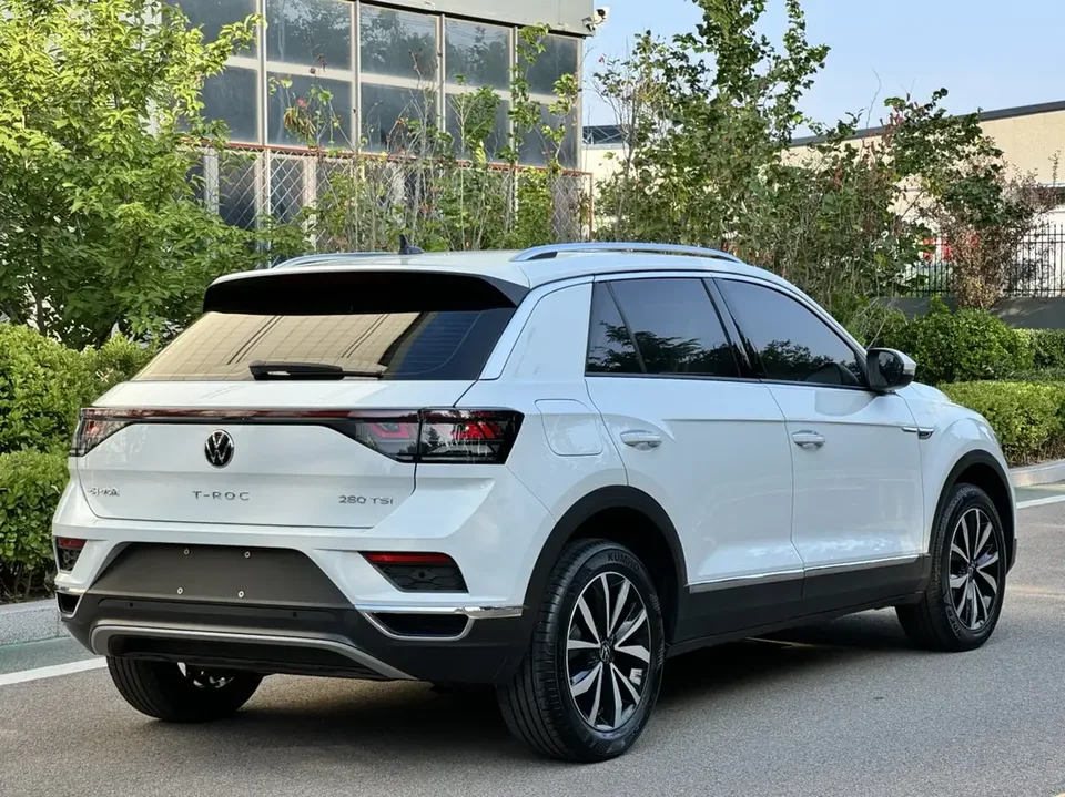 Volkswagen T-Roc TANG 2023 280TSI DSG Time Edition 2023 — thumbnail 2