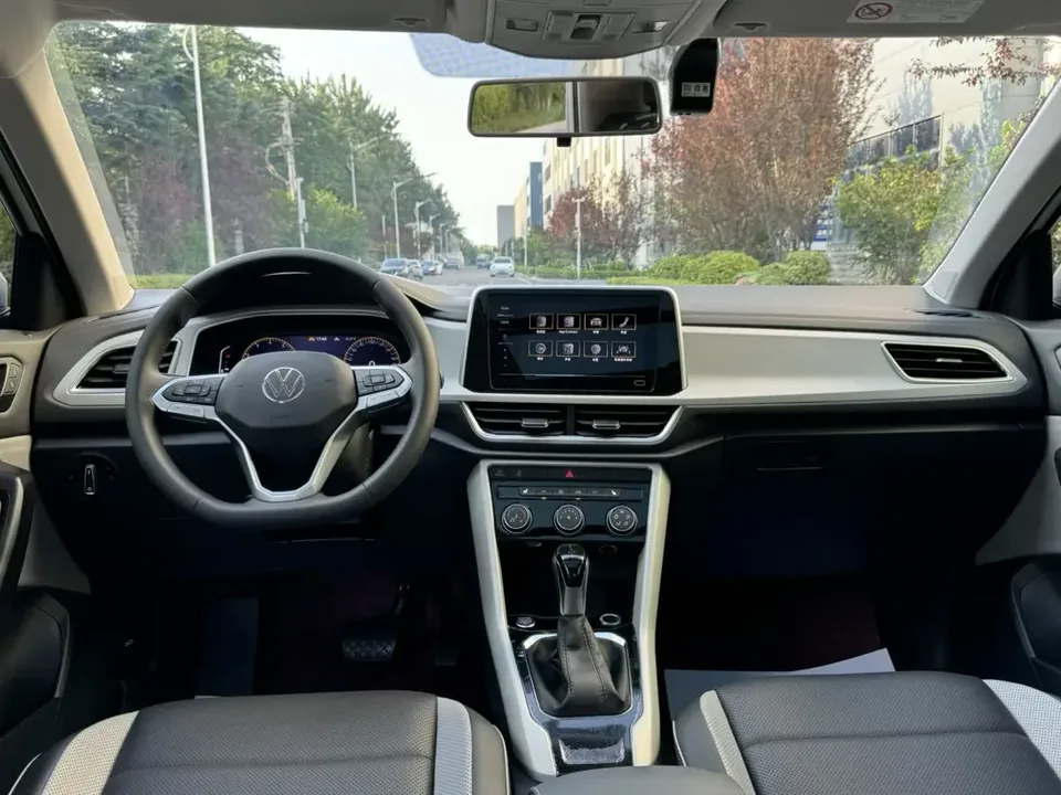 Volkswagen T-Roc TANG 2023 280TSI DSG Time Edition 2023 — thumbnail 4