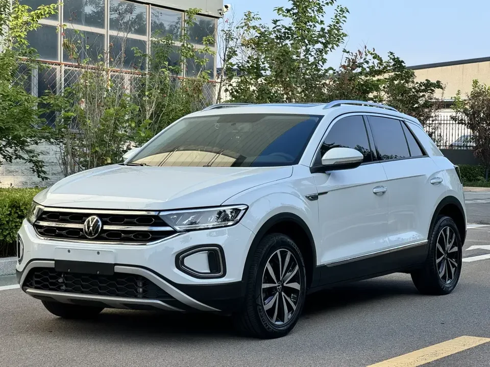 Volkswagen T-Roc TANG 2023 280TSI DSG Time Edition 2023 — photo 1, buy with delivery to Moscow