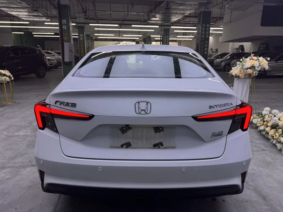 Honda Integra Style 2022 240TURBO CVT Tech Edition 2022 — thumbnail 2