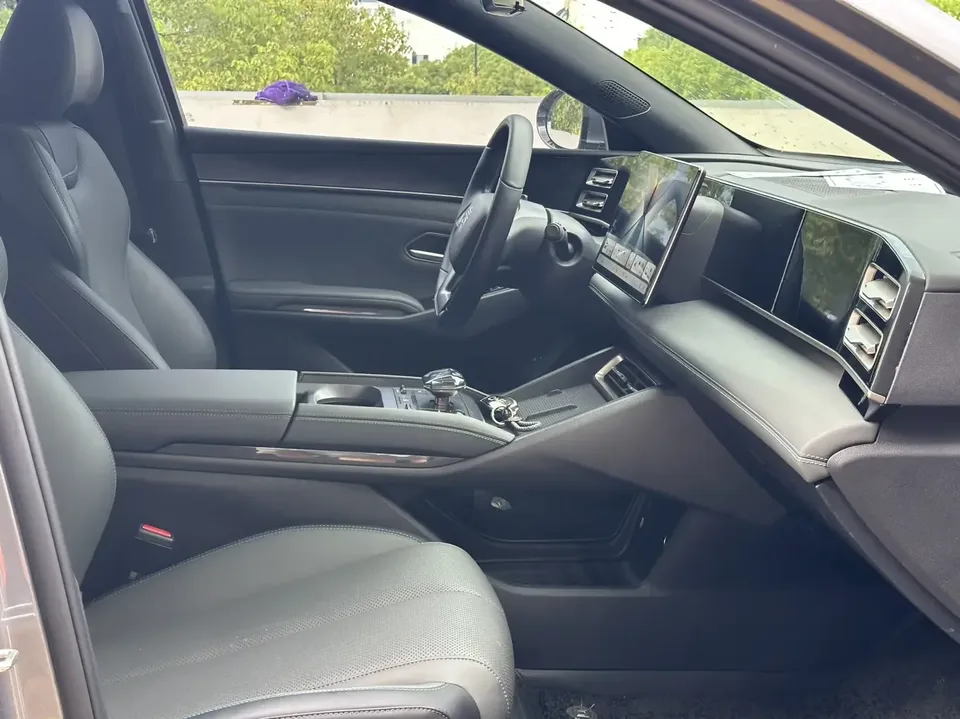 BYD Qin L DM Qin L DM 2025 Intelligent Driving Edition DM-i 80KM Leading Edition 2025 — thumbnail 2