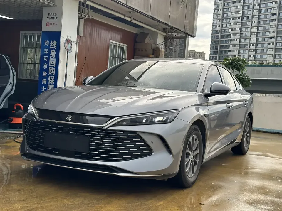 BYD Qin L DM Qin L DM 2025 Intelligent Driving Edition DM-i 80KM Leading Edition 2025 — photo 1, buy with delivery to Moscow