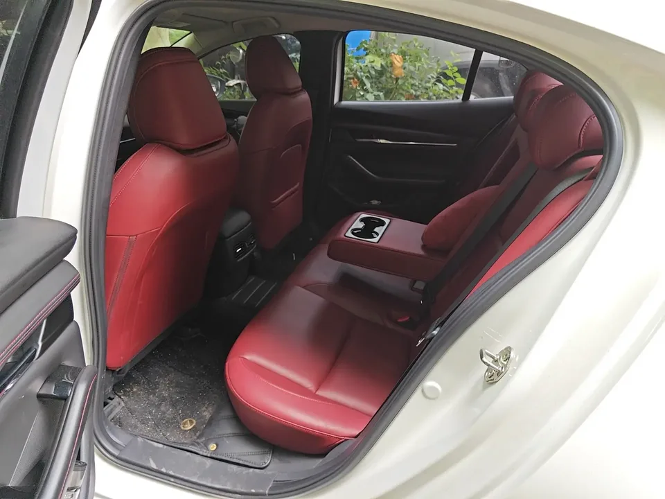 Mazda Axela Mazda3 Angkesela 2023 2.0L Automatic Quality Edition 2023 — thumbnail 3