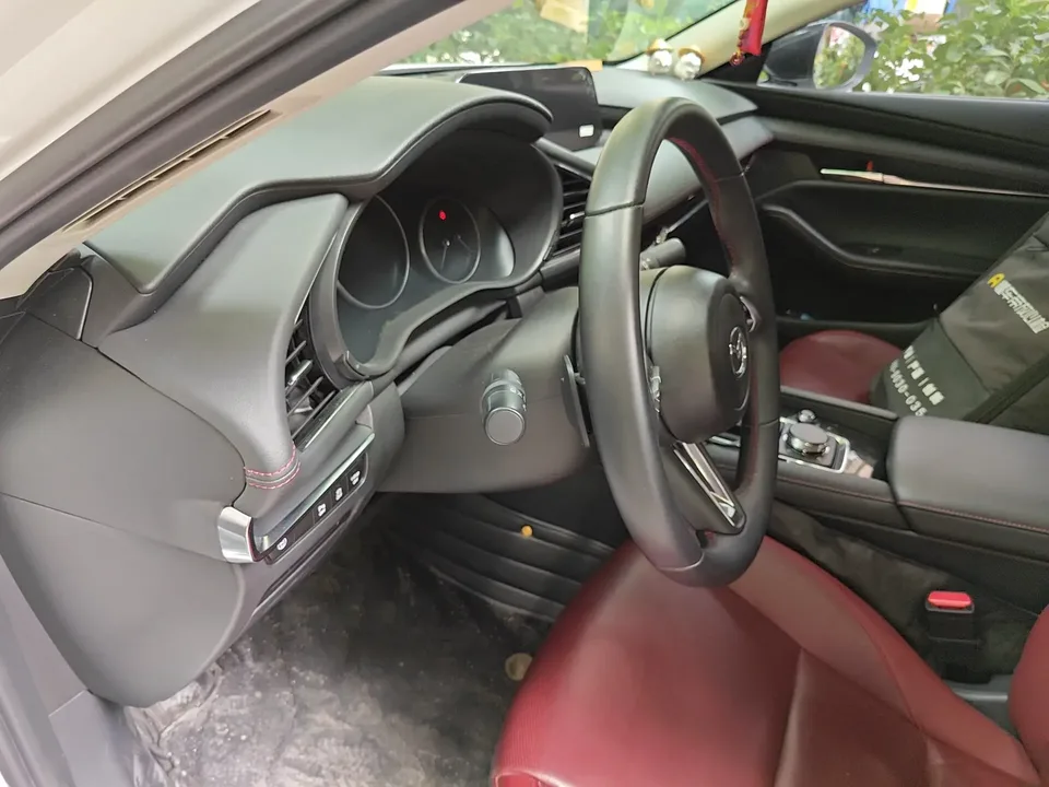 Mazda Axela Mazda3 Angkesela 2023 2.0L Automatic Quality Edition 2023 — thumbnail 4