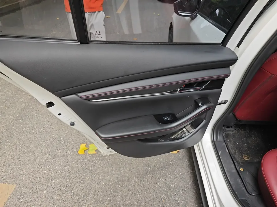 Mazda Axela Mazda3 Angkesela 2023 2.0L Automatic Quality Edition 2023 — thumbnail 5