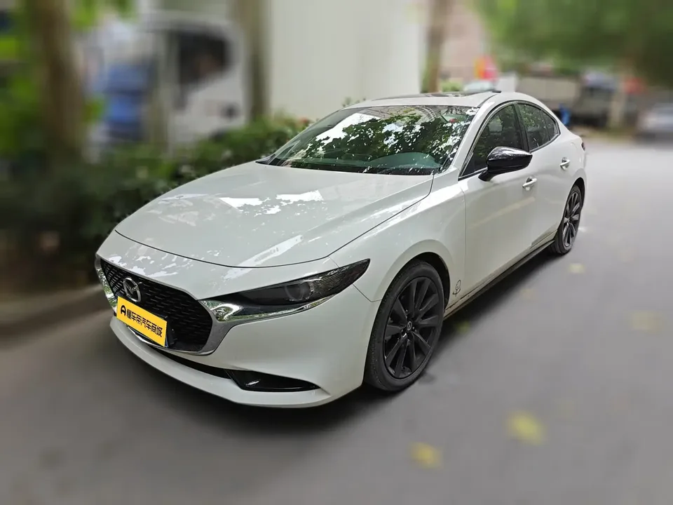 Mazda Axela Mazda3 Angkesela 2023 2.0L Automatic Quality Edition 2023 — photo 1, buy with delivery to Moscow