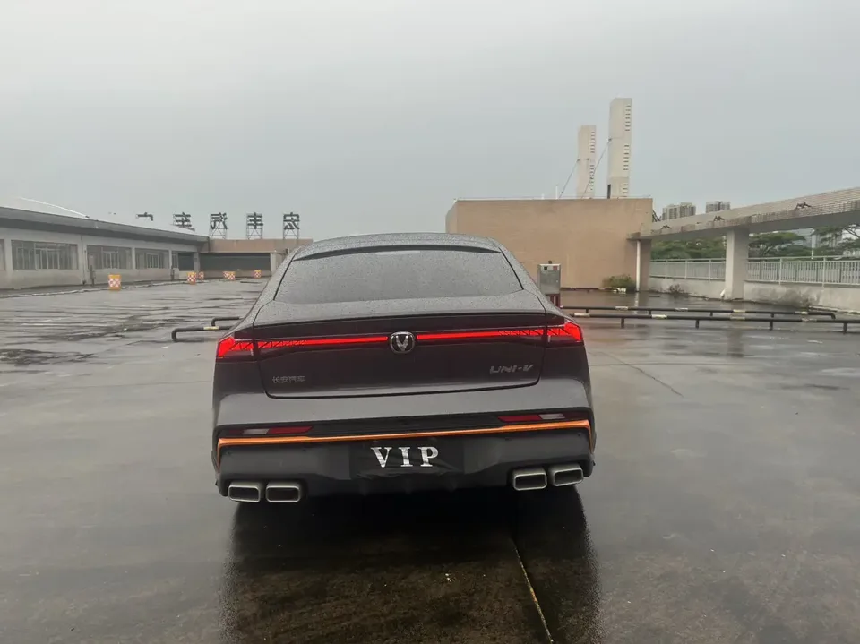 Changan UNI-V Changan UNI-V 2024 1.5T Premium 2024 — thumbnail 2