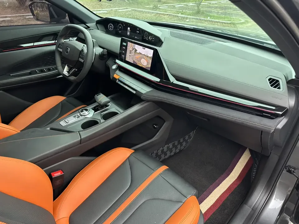 Changan UNI-V Changan UNI-V 2024 1.5T Premium Sports 2025 — thumbnail 3