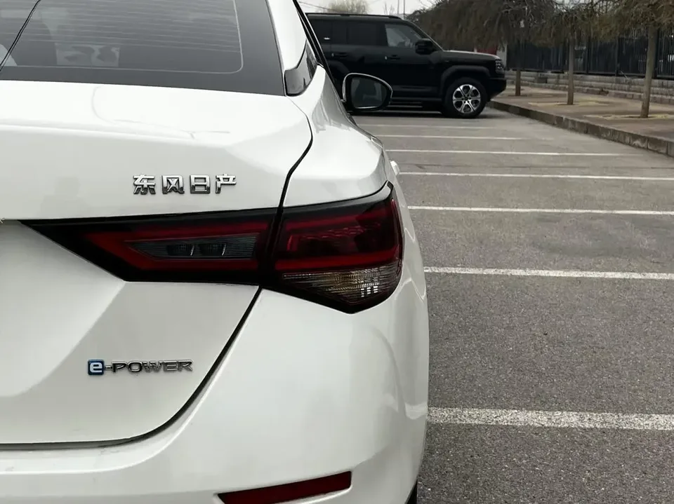 Nissan Sylphy Sylphy 2023 Super Hybrid Electric Drive Super Intelligent Connection Plus 2023 — thumbnail 3