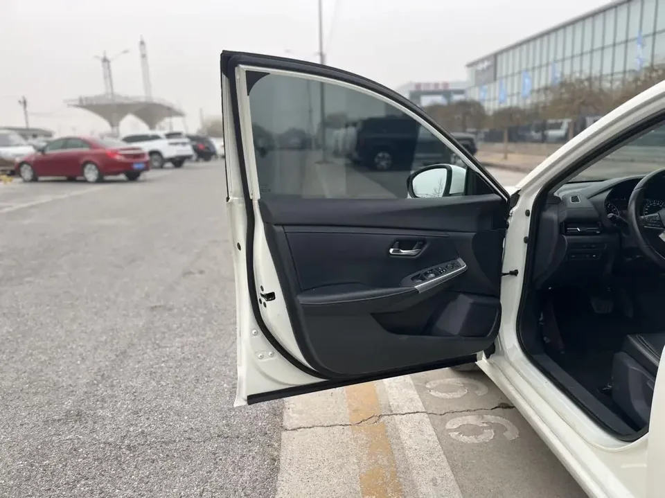 Nissan Sylphy Sylphy 2023 Super Hybrid Electric Drive Super Intelligent Connection Plus 2023 — thumbnail 5